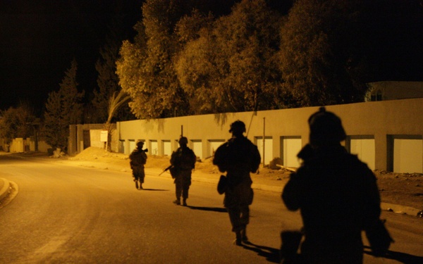 Marines and IPs Conduct Patrol of Anah