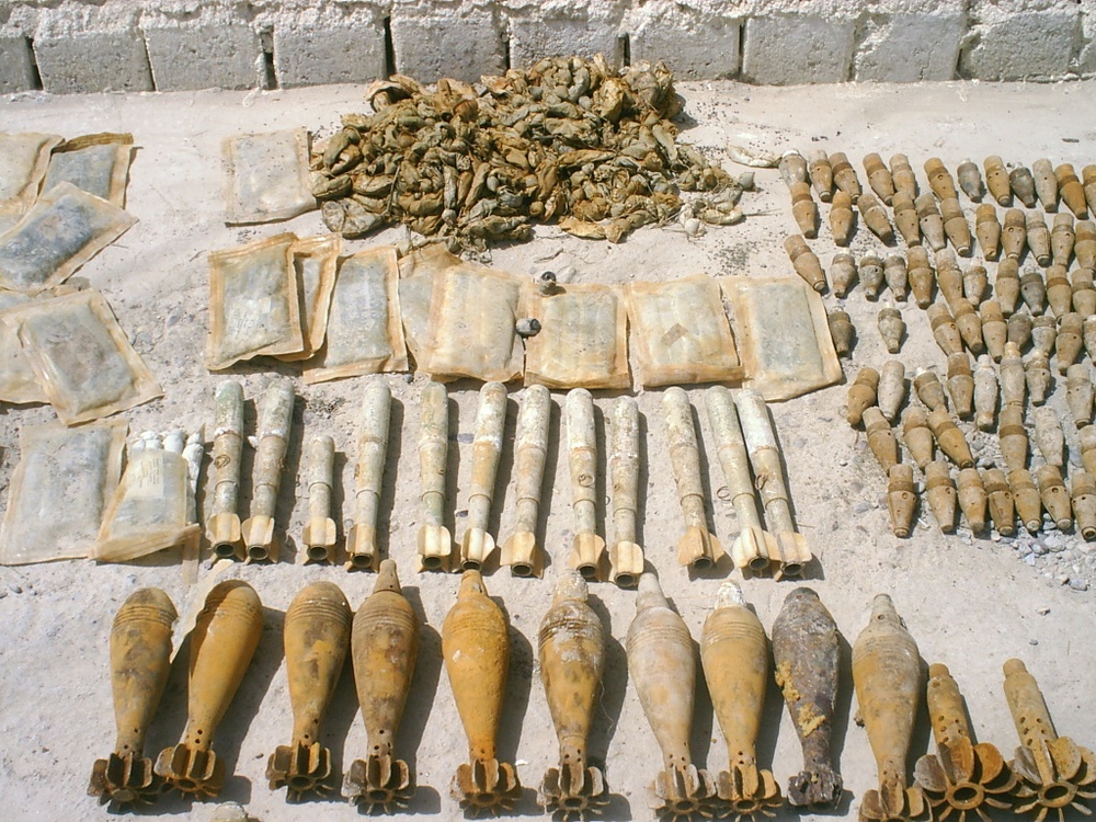 SoI source turns in weapons cache to Iraqi army