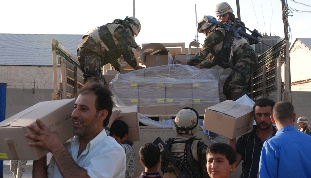 Cuscatlán Battalion delivers medical supplies in Kut