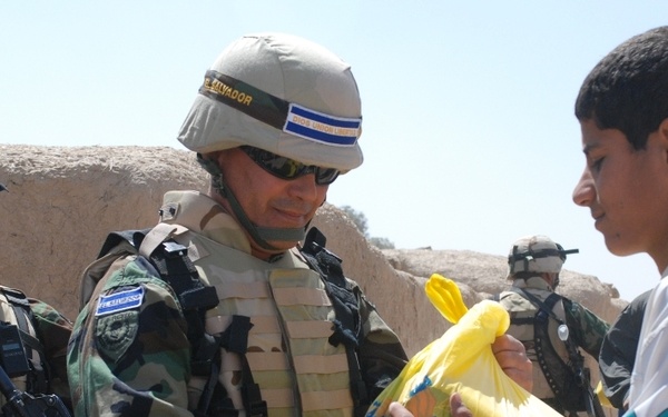 Humanitarian aid continues in Wasit