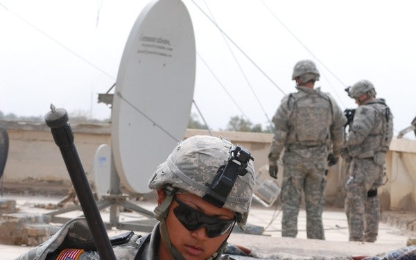 Iraqi police, Military Police set up operations post