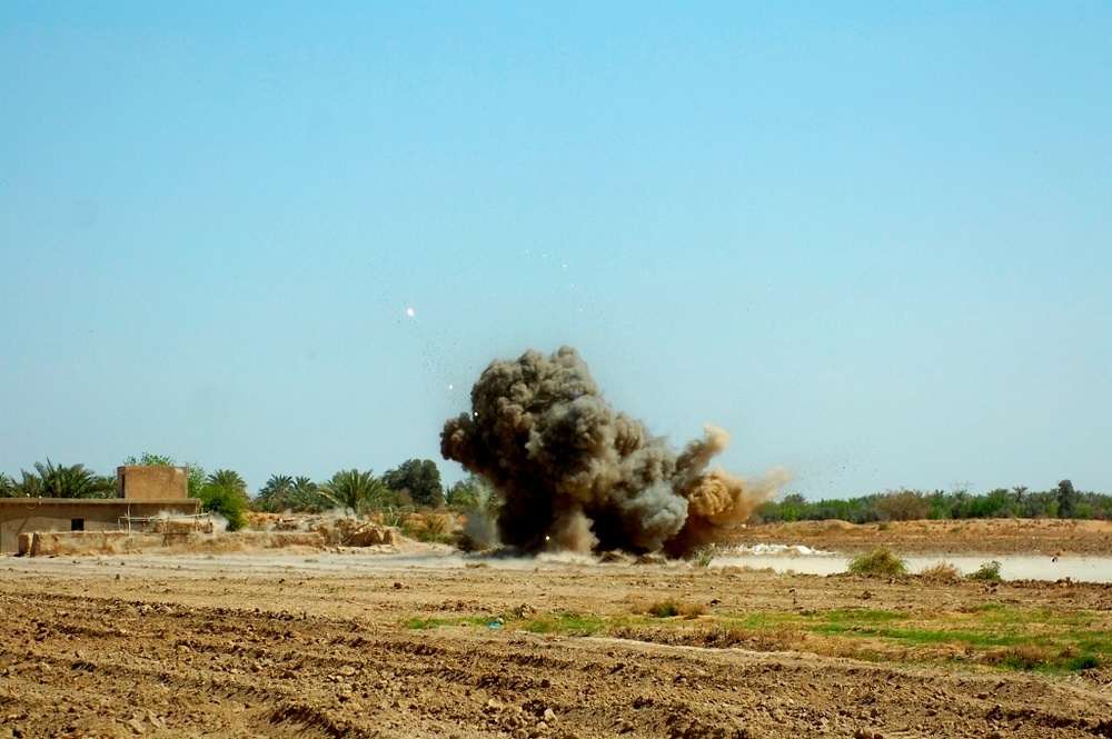 2nd BCT Soldiers clear road of IEDs, allow residents to return home