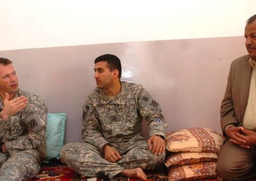 Soldiers, Iraqi Community Leaders Discuss Rebuilding Effort