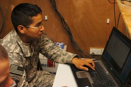 Communications Soldiers keep Rakkasans connected