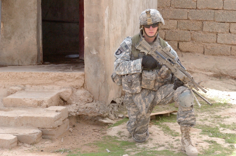 Scout Platoon searches for terrorists in Mezra Scout Platoon searches for terrorists in Mezra