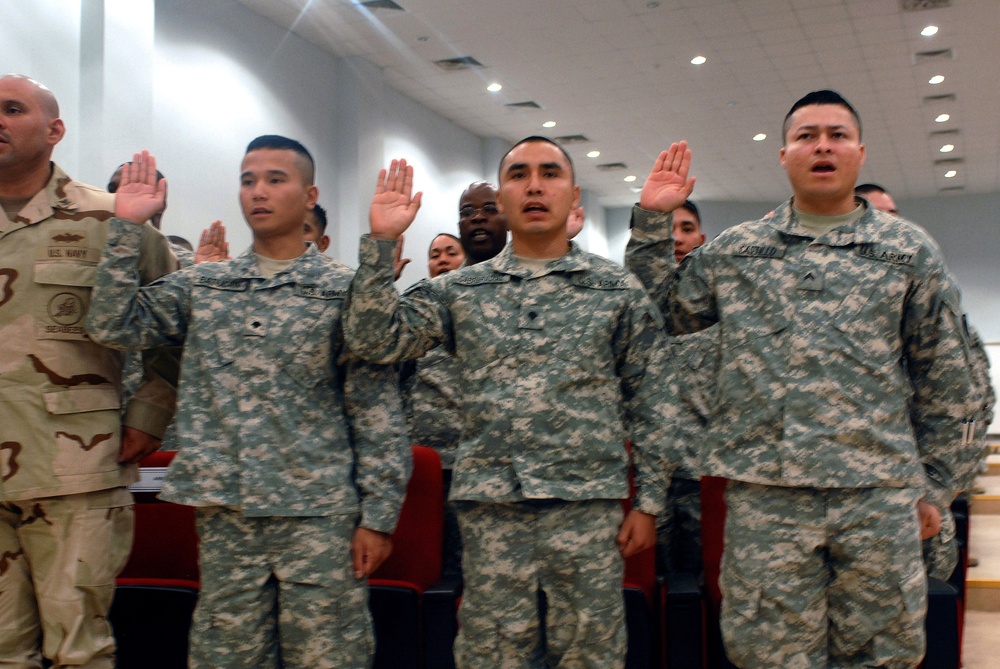 62 service members become U.S. citizens at naturalization ceremony