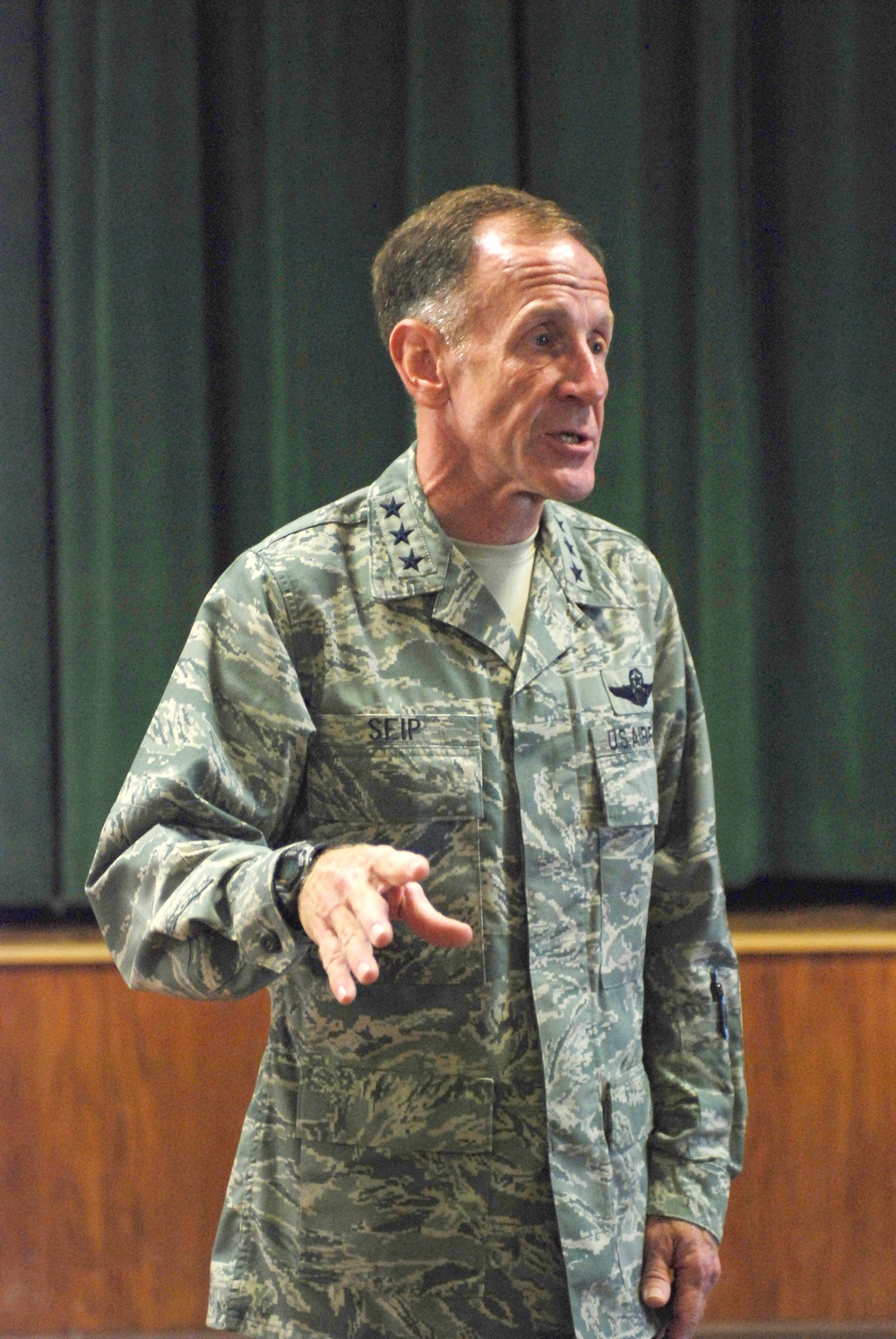 Air Force Lt. Gen. Seip Visits Joint Task Force Guantanamo