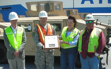 Army Vehicle Acquisition Leaders Visit Army Seaport Shipment Unit Charleston