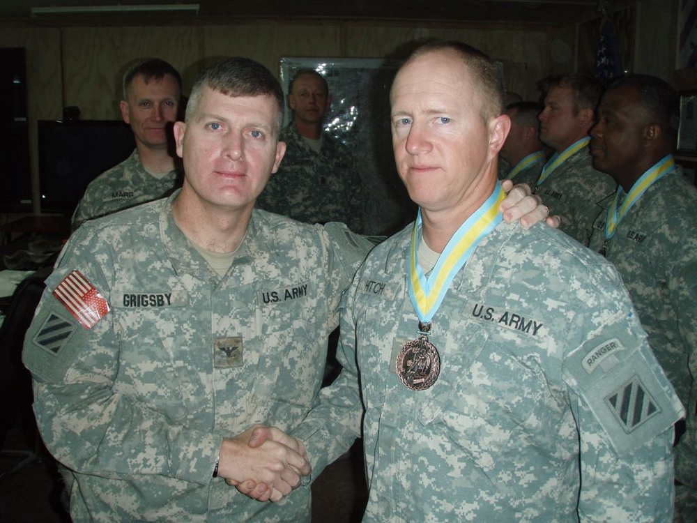 Commander awards Order of St. Maurice to 1-15th Inf. Regt. leaders