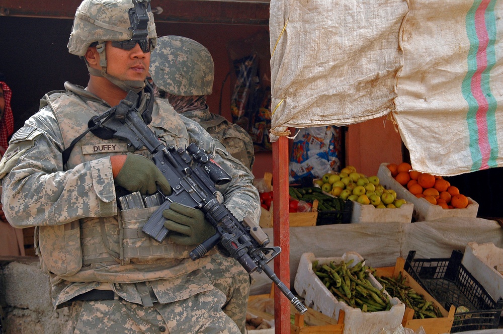 Infantry Soldiers recon Mosul