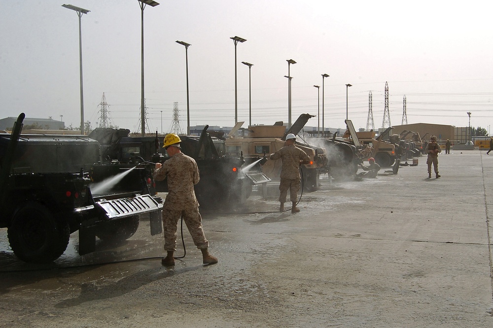 11th Marine Expeditionary Unit Cleans Up Gear