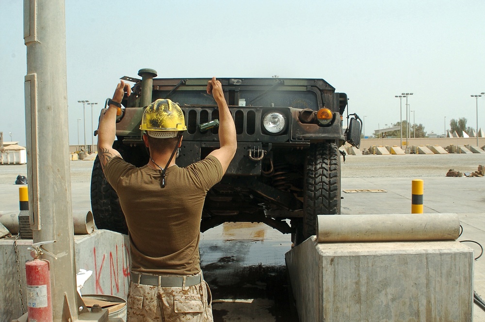 11th Marine Expeditionary Unit Cleans Up Gear