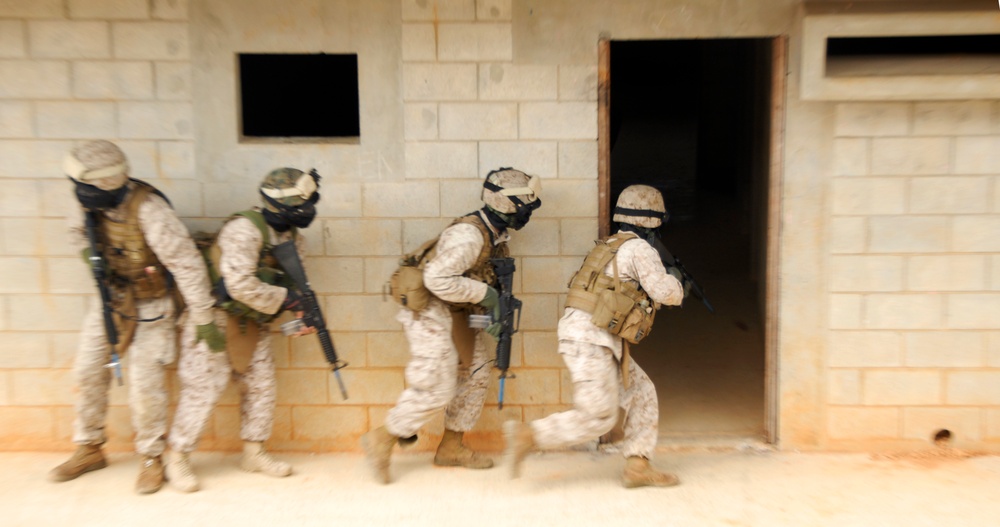 Marines train with mock exercise