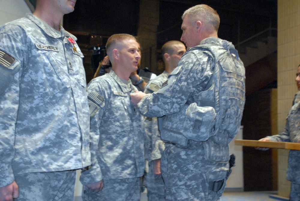 Heroic Efforts Earn Two Silver Lions Soldiers Bronze Star With Valor