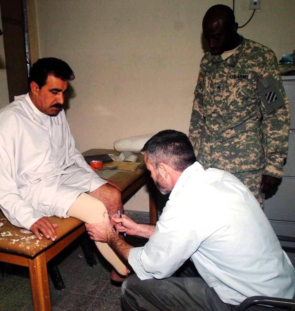 IA lieutenant gets prosthetic limb from Coalition forces