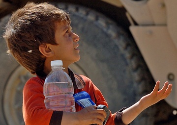 Iraqi Internally Displaced Citizens Receive Aid From IA, 3rd ACR