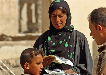 Iraqi Internally Displaced Citizens Receive Aid From IA, 3rd ACR