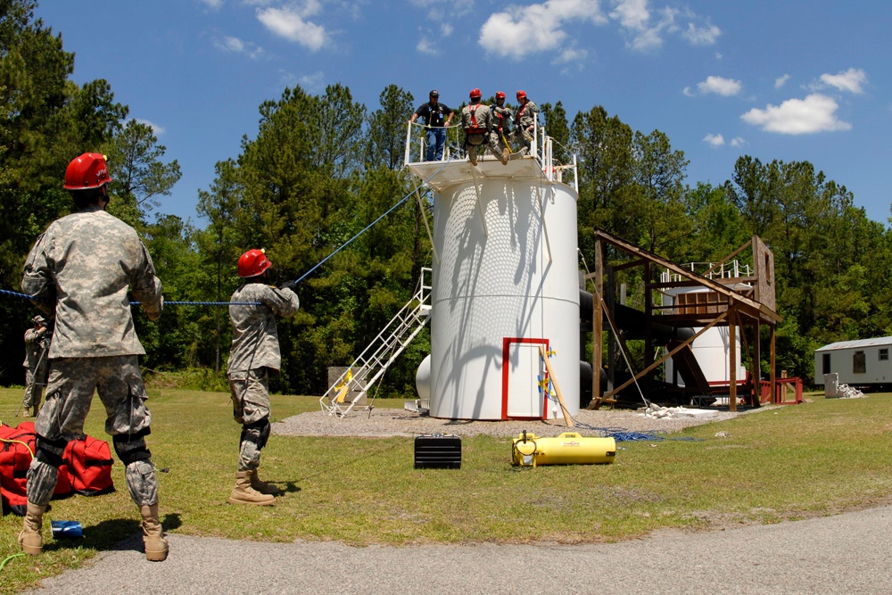 877th Engineer Company practices high extraction techniques