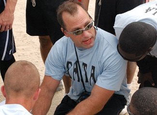 Former OSU, NFL Linebacker Spielman Visits 37th Infantry Brigade Combat Team in Kuwait