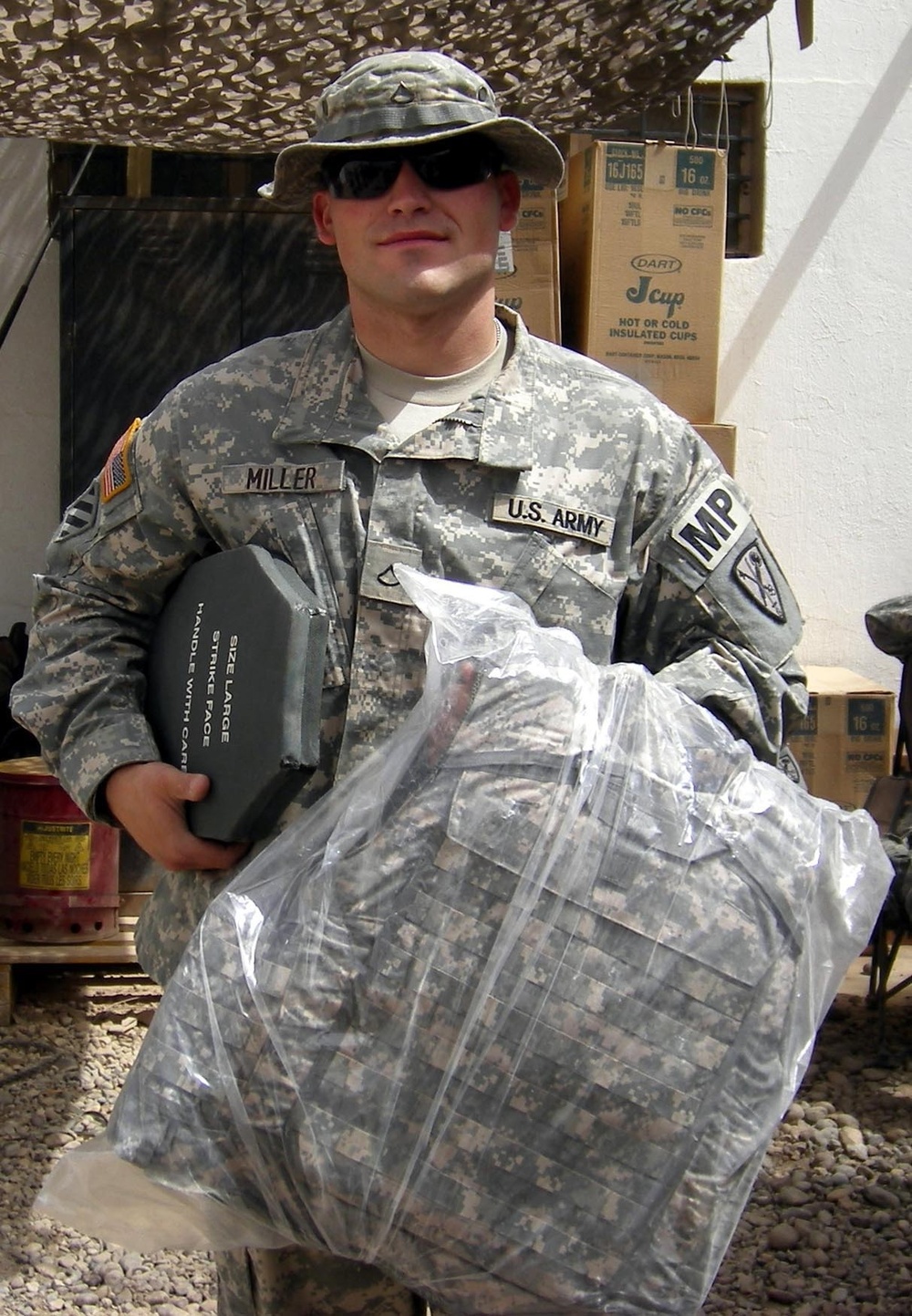 MND-B MPs receive improved armor vests