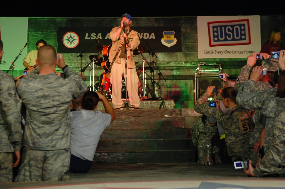 Toby Keith Performs at Balad AB