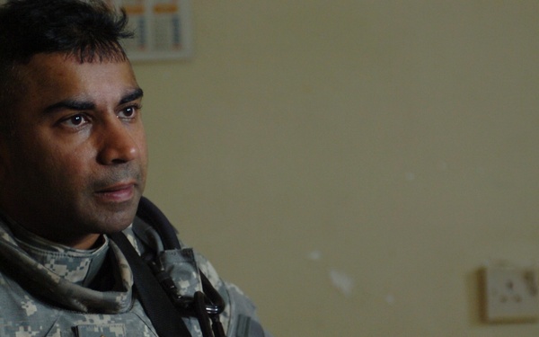 Strike Soldiers visit clinics in western Baghdad: MND-B troops seek to help in life-saving equipment, abilities