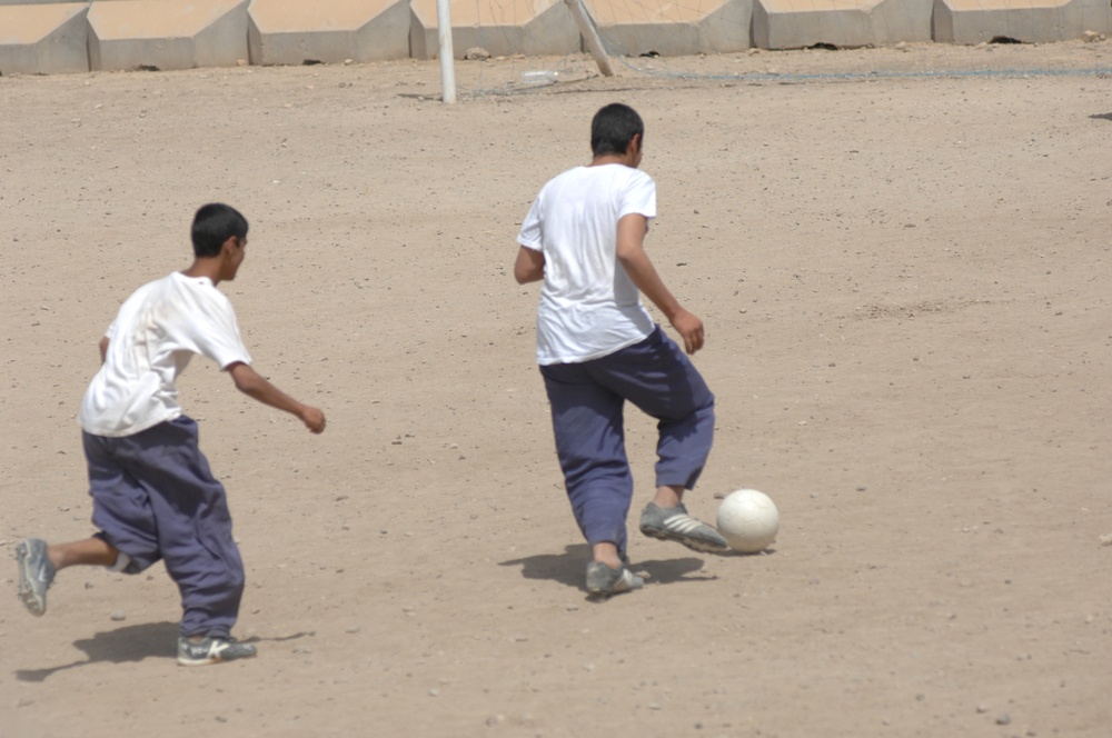 Iraqi children learn at the House of Wisdom