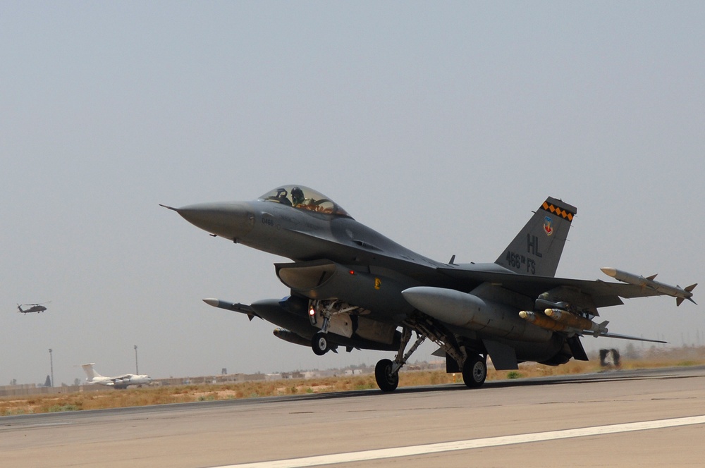 Air Force Pilot Breaks Own World Aviation Record