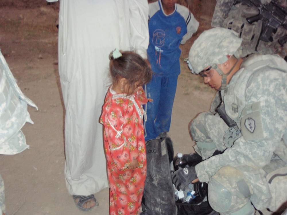 Gimlets lend helping hand to residents of Aqur Quf