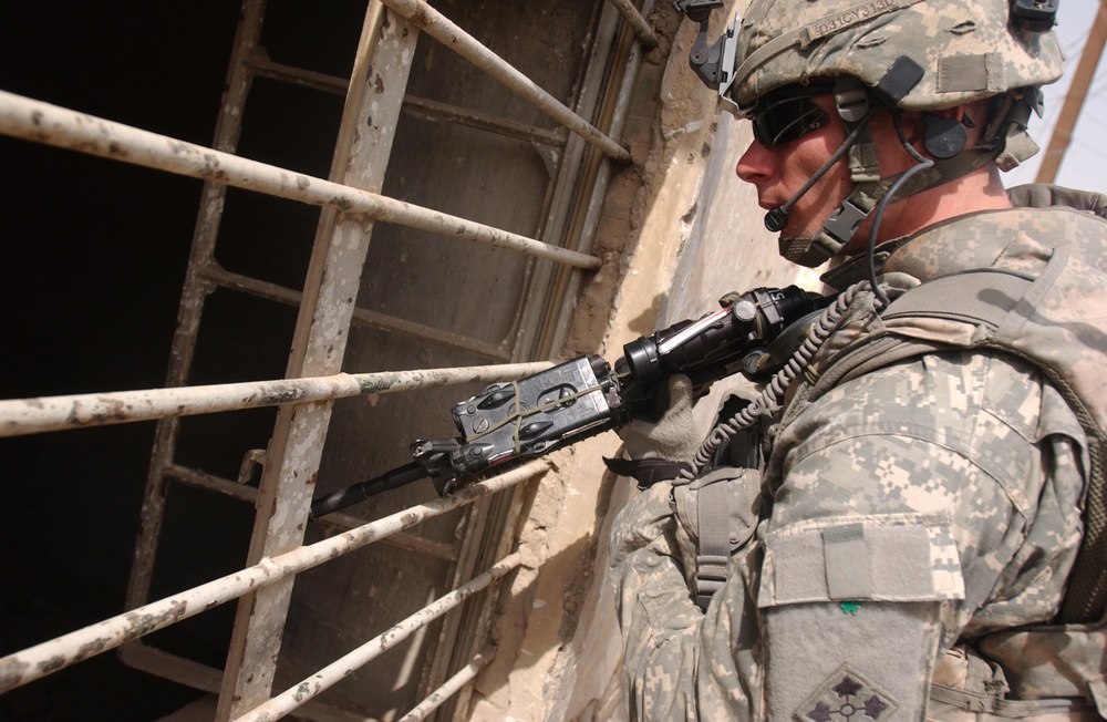 Crazy Horse Soldiers Dismount for Streets of Baghdad Al-Jidida, Conduct BDA