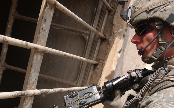 Crazy Horse Soldiers Dismount for Streets of Baghdad Al-Jidida, Conduct BDA