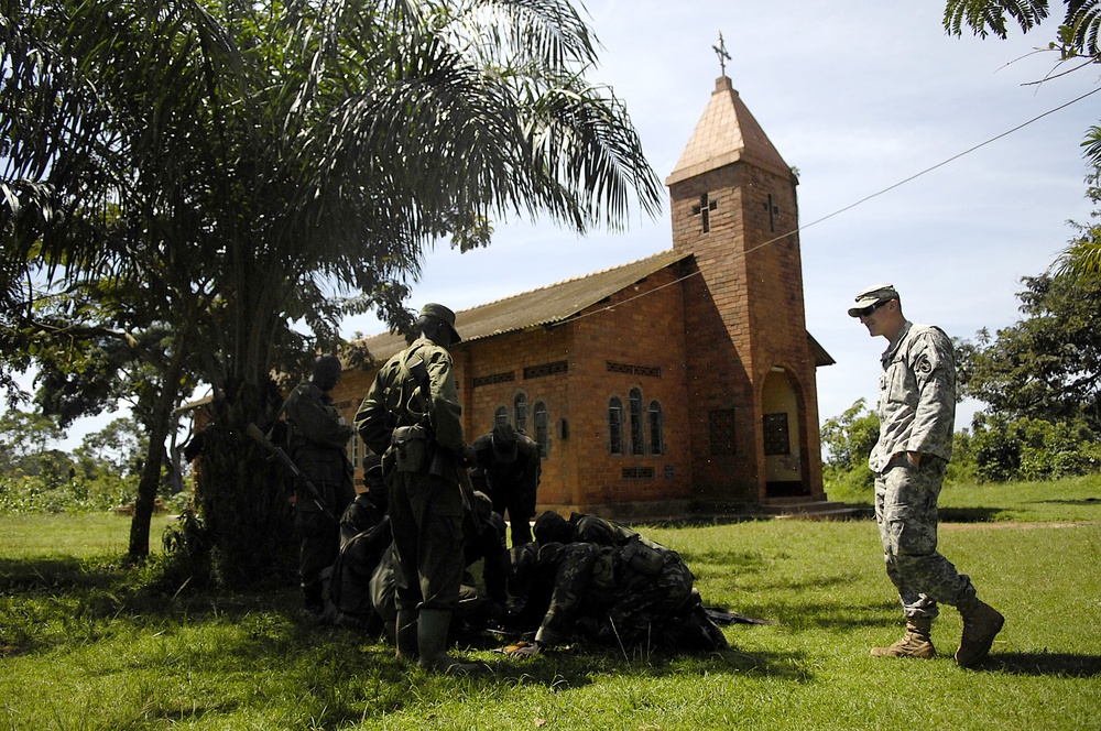 Old Guard trains Uganda forces