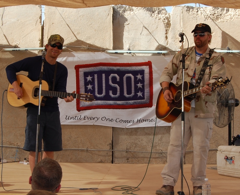 Toby Keith Plays Front Lines at Combat Outpost Carver, Iraq