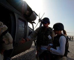 Toby Keith Plays Front Lines at Combat Outpost Carver, Iraq