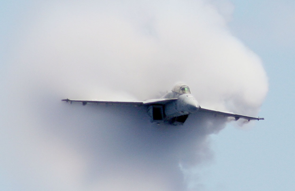 Super Hornet destroys the sound barrier