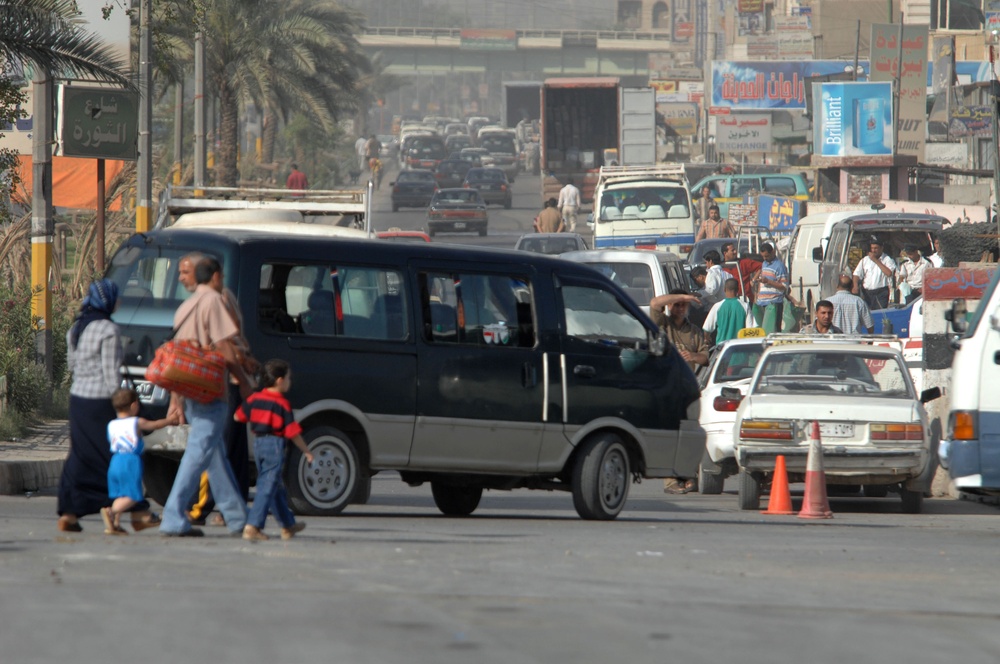 Iraqis get back to daily life in Sadr City