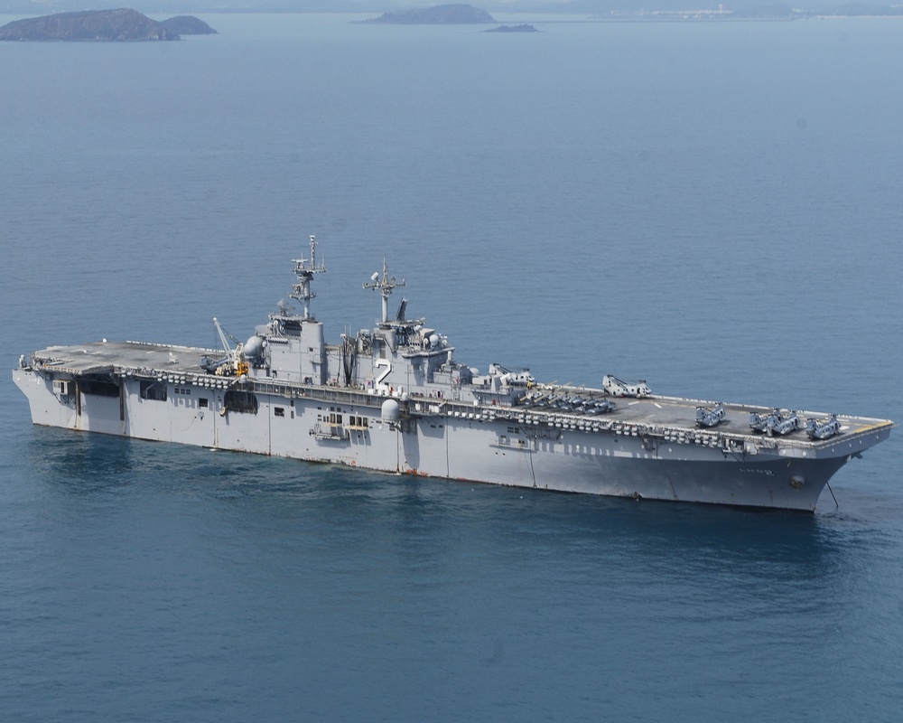 USS Essex (LHD 2) Amphibious Operations