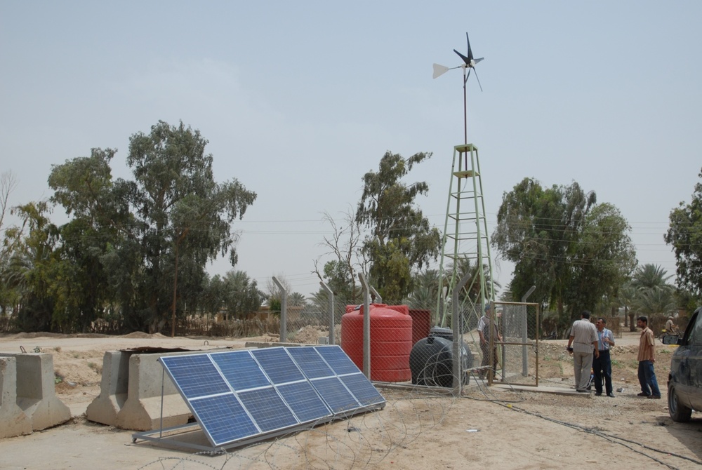 Soldiers visit windmills in al-Zatir and Hollandia