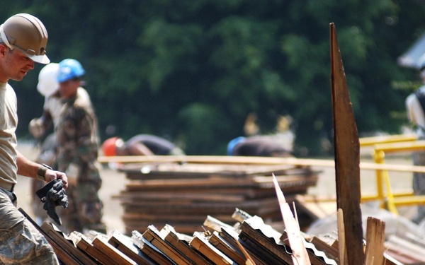 Beyond the Horizon Engineers Deconstruct Billets on Soto Cano