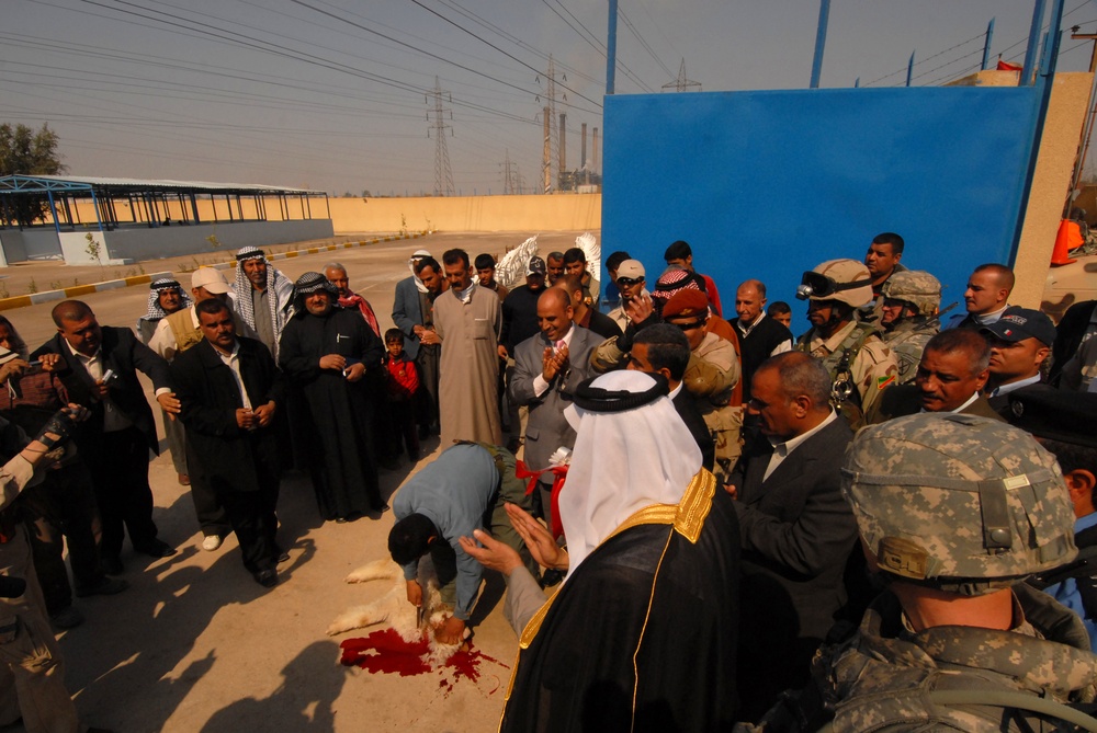 Soldiers visit Doura