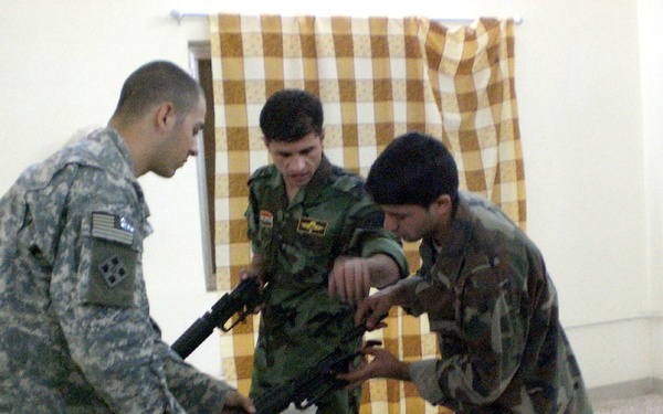 MiTT Soldiers assist, mentor Iraqi Army leaders