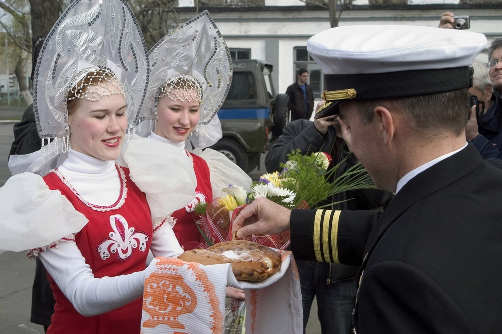 Bread and salt ceremony in Vladivostok