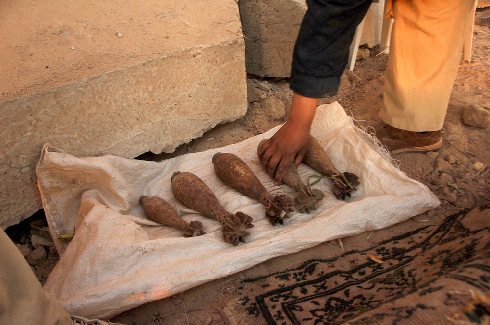 Sons of Iraq Weapons Cache