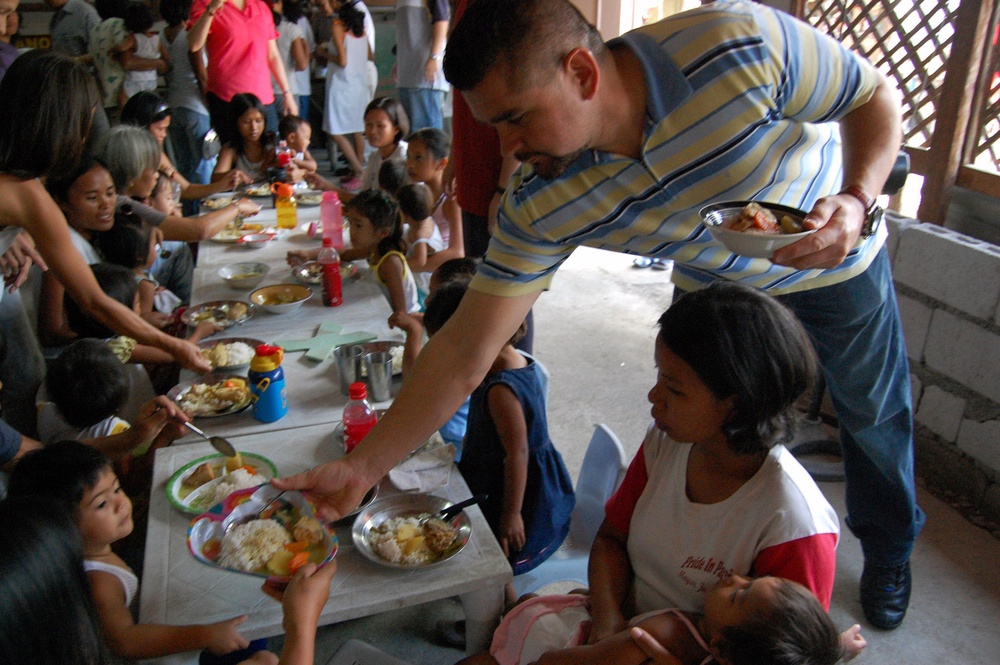 A visit with children of the Philippines