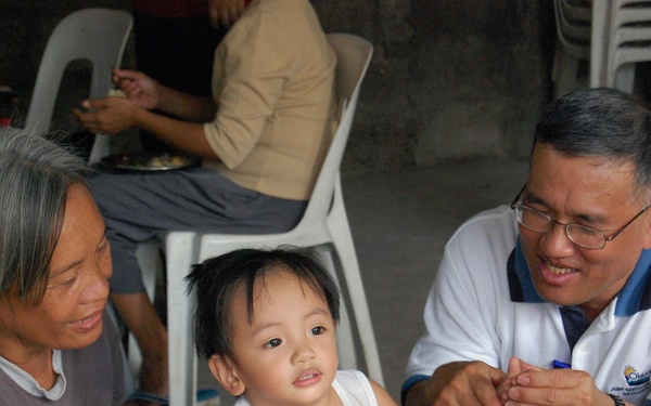 A visit with children of the Philippines