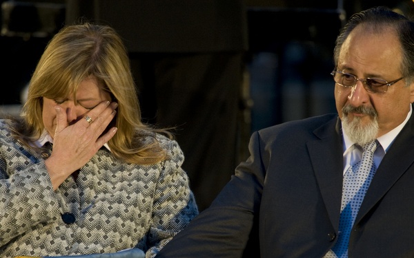 Medal of Honor presented to Navy Seal's family