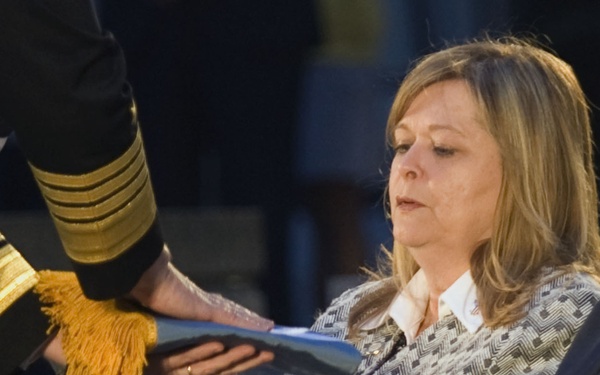 Medal of Honor presented to Navy Seal's family