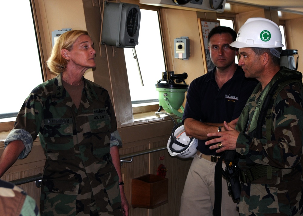 Navy maritime positioning conducts exercise Freedom Banner 2008