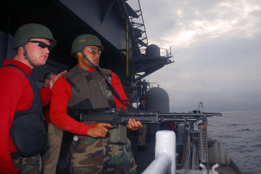 Maintenance work aboard USS Nimitz