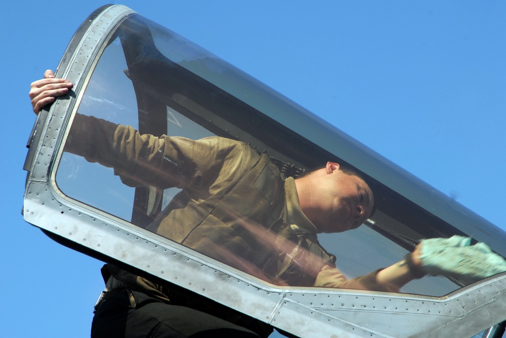 Maintenance Work Aboard USS Nimitz